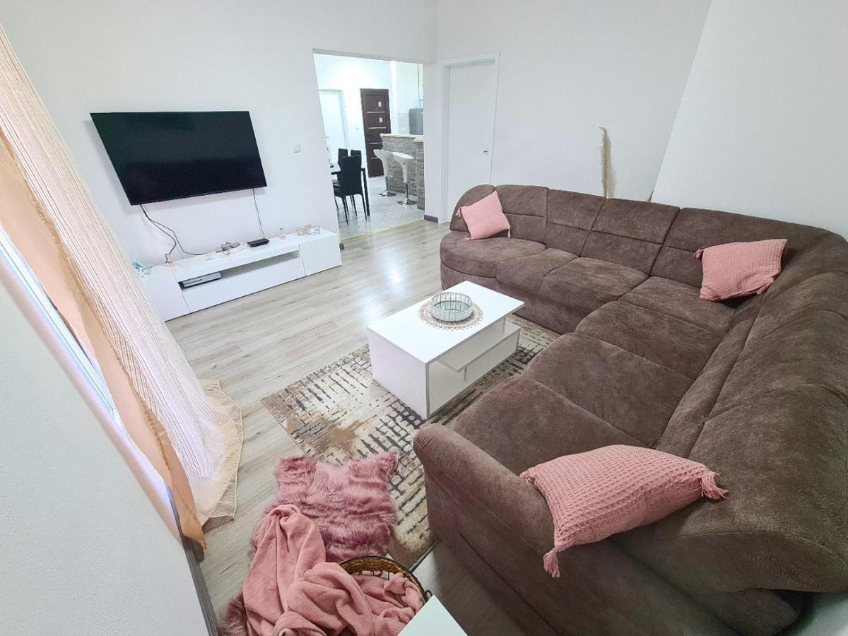 Apartment Three Roads 巴什卡沃达 外观 照片